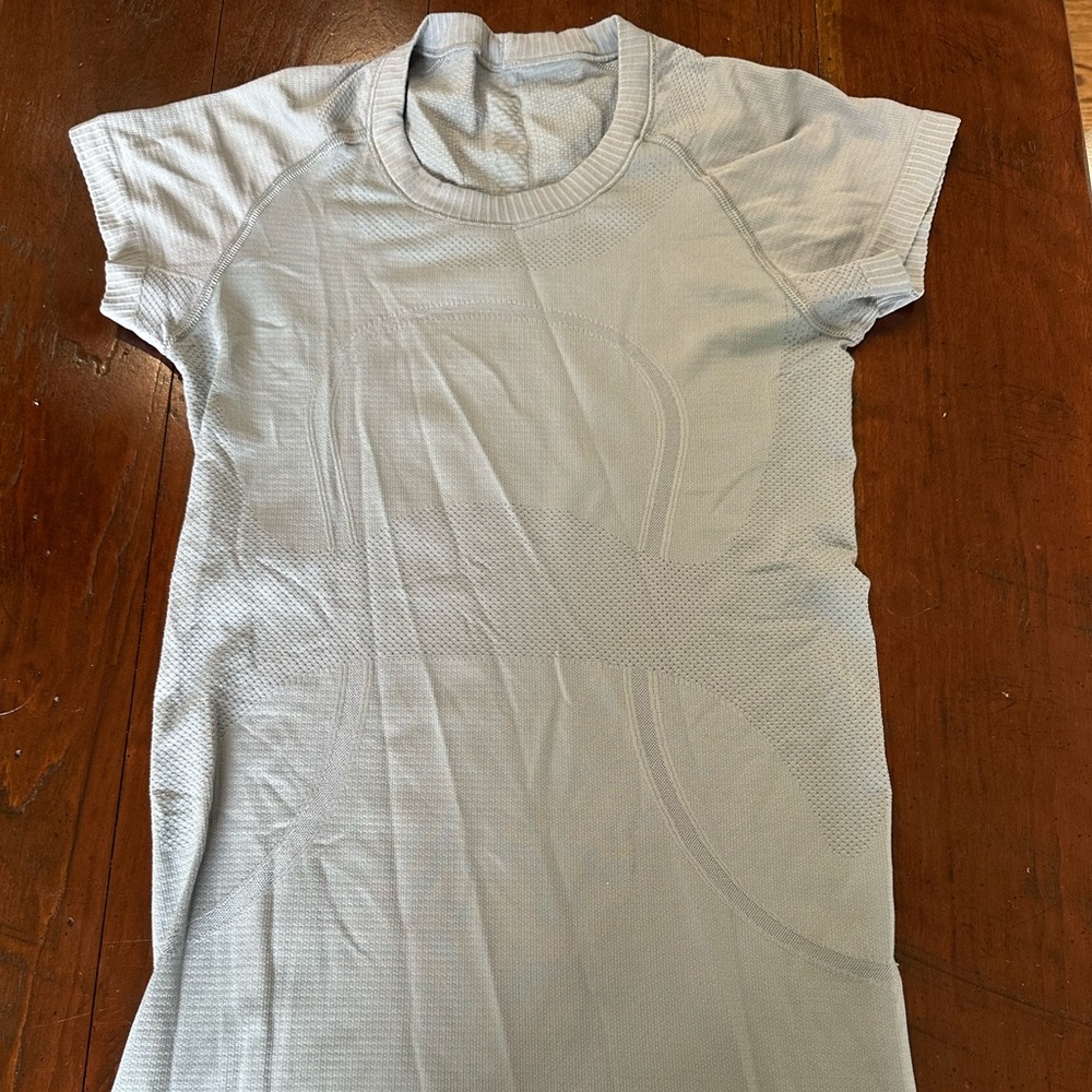 Full length swiftly tech lululemon shirt